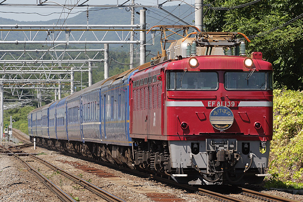 貨物列車と機関車の写真館 Ef81 139