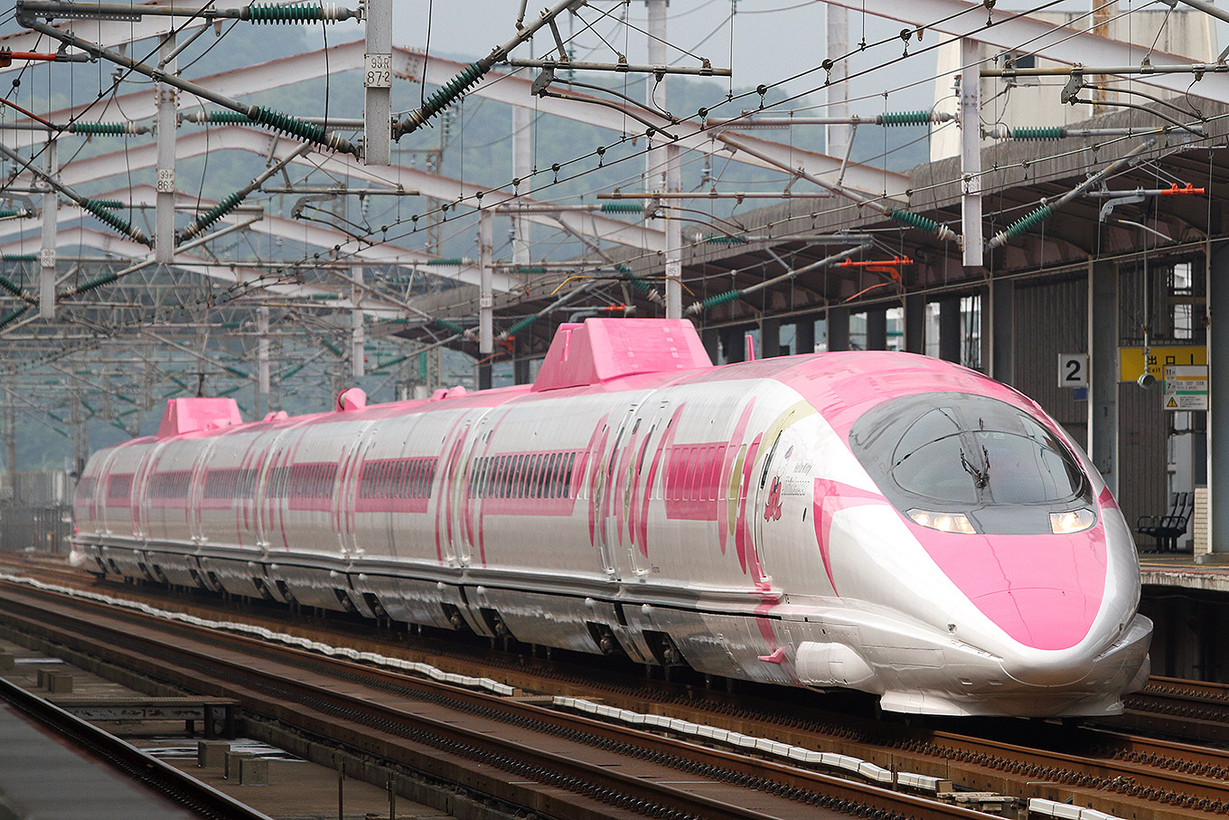 500系7000番台 ハローキティ新幹線 路面電車と鉄道の写真館